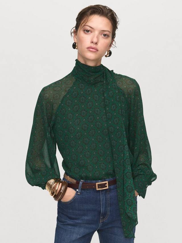 

Блузка Lucia Paisley с длинными рукавами и высоким воротником Mango