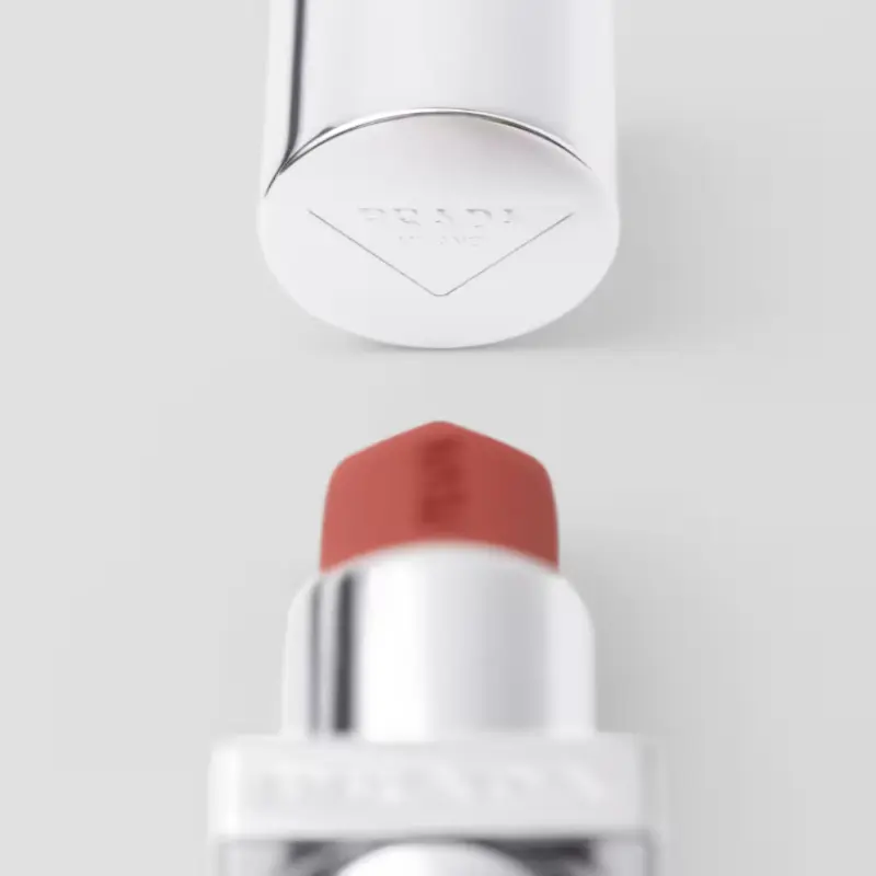 Матовая монохромная помада Soft Lipsticks, легко растушевывается, натуральный оттенок, 3,8 г PRADA — фото 3
