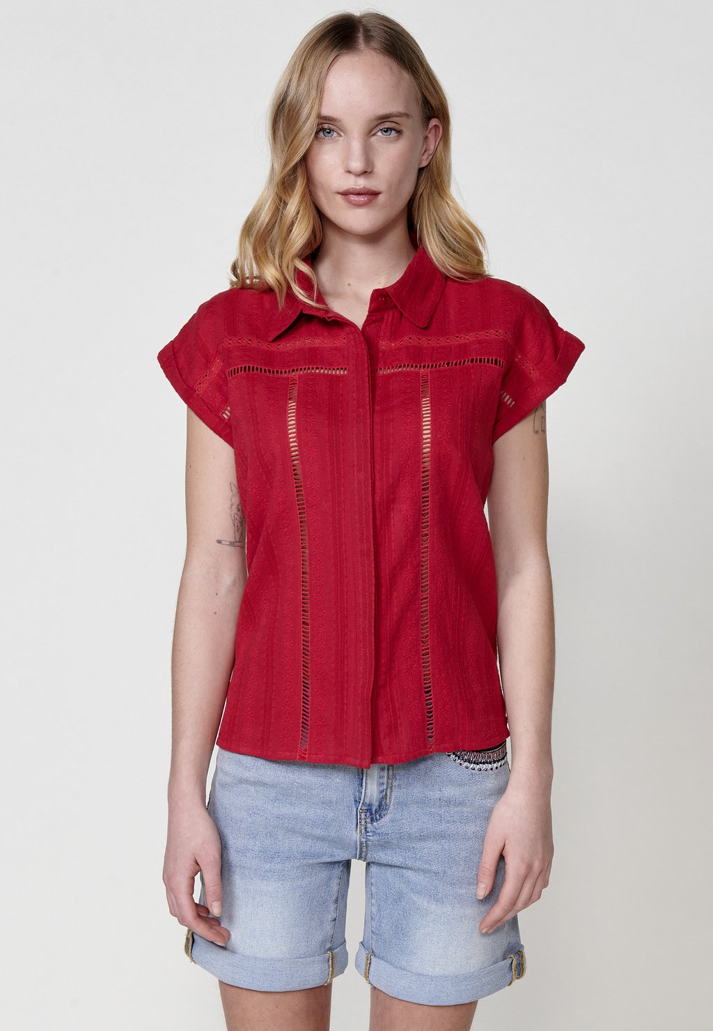 

Блузка на пуговицах EMBROIDERED SHORT-SLEEVE Koroshi, красный
