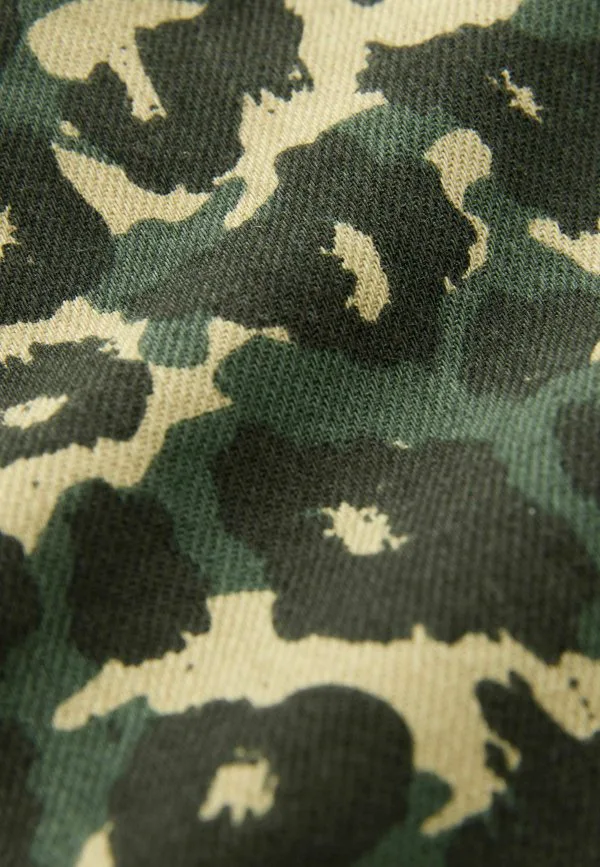 Широкие брюки прямого кроя, надеваются через голову. Next, Green Leopard Print — фото 4