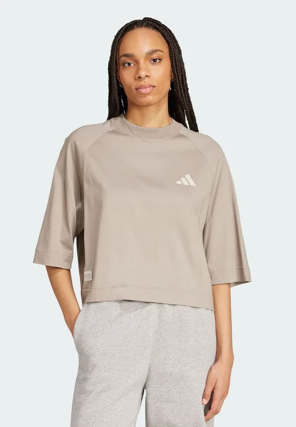 

Футболка mercedes amg petronas formula one team с премиальным принтом Adidas Originals, Putty Beige Alumina, Бежевый, Футболка mercedes amg petronas formula one team с премиальным принтом Adidas Originals, Putty Beige Alumina