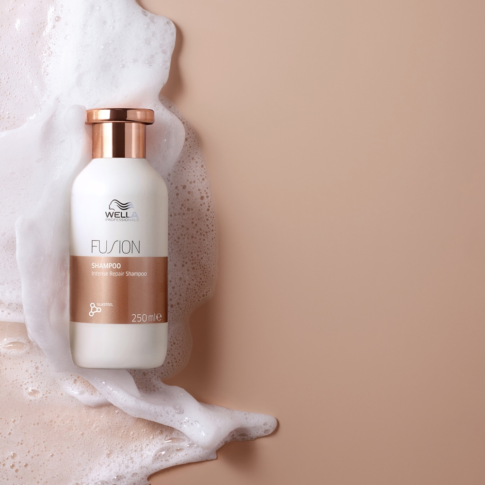 Восстанавливающий шампунь Fusion для поврежденных и окрашенных волос Wella Professionals, 250 мл — фото 3