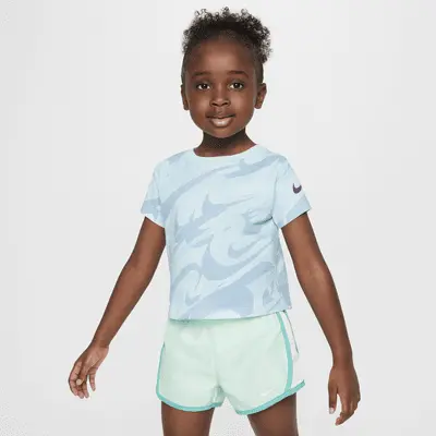 

Футболка Nike Prep in Your Step Toddler Graphic T-Shirt, цвет Glacier Blue