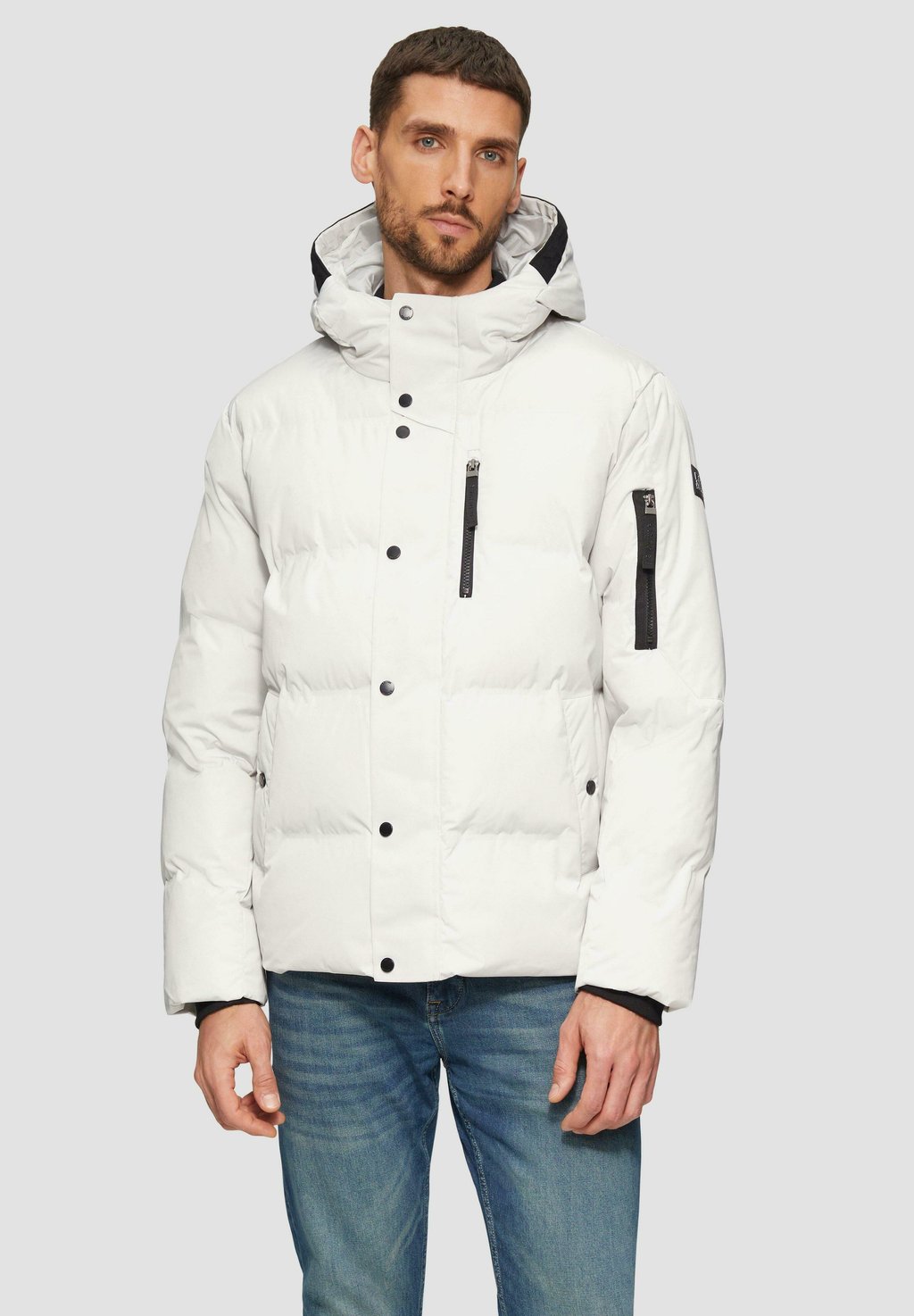

Зимняя куртка ABWEISENDE PUFFER MIT KAPUZE s.Oliver, светло-серый