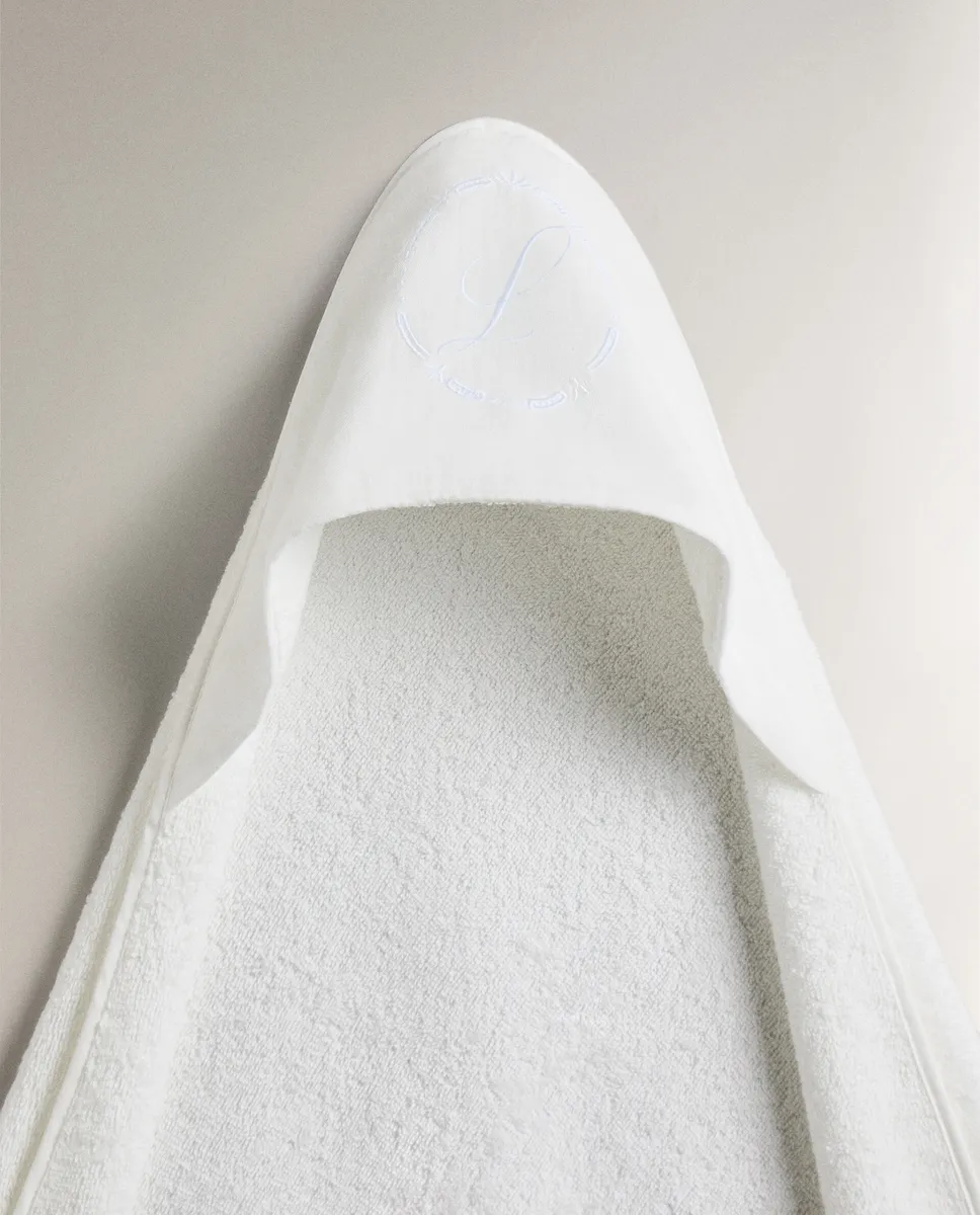 

Детское полотенце из муслина с капюшоном и буквами Zara Home, Letter L