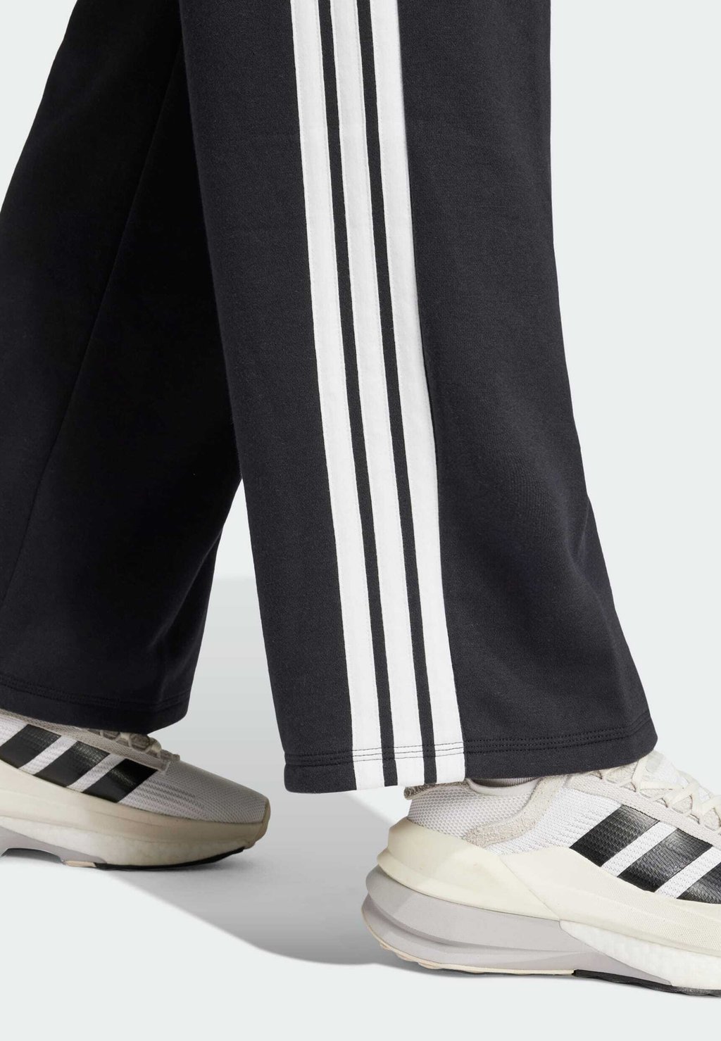 Спортивные штаны Adidas Sportswear, черный — фото 4