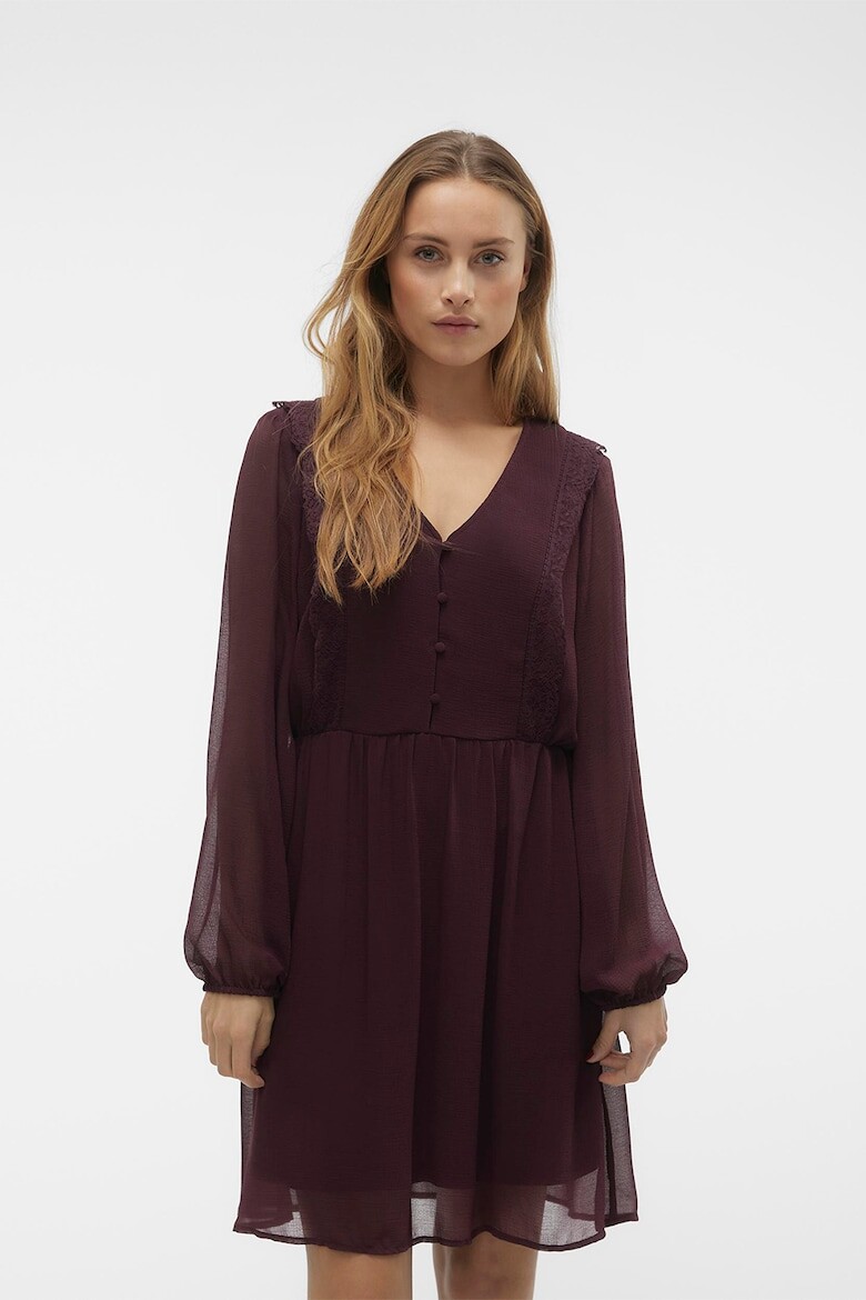 

Короткое платье с вырезом и кружевом Vero Moda, фиолетовый