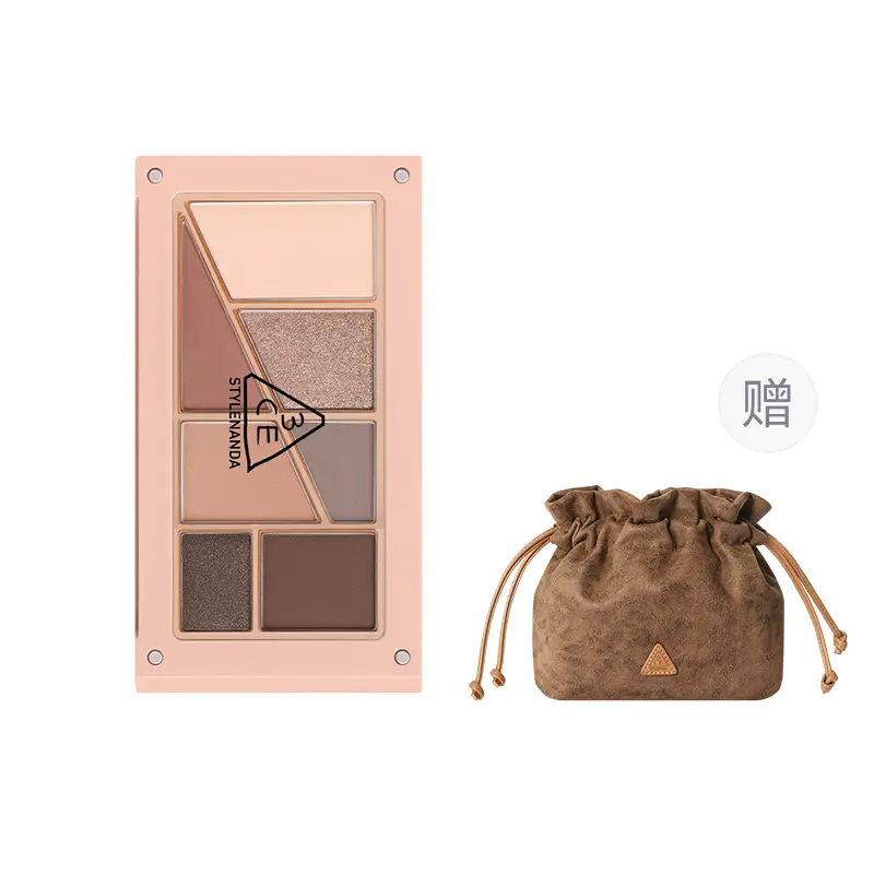 

Палитра теней для век легко растушевывается натуральные матовые оттенки подчеркивают глаза 3CE