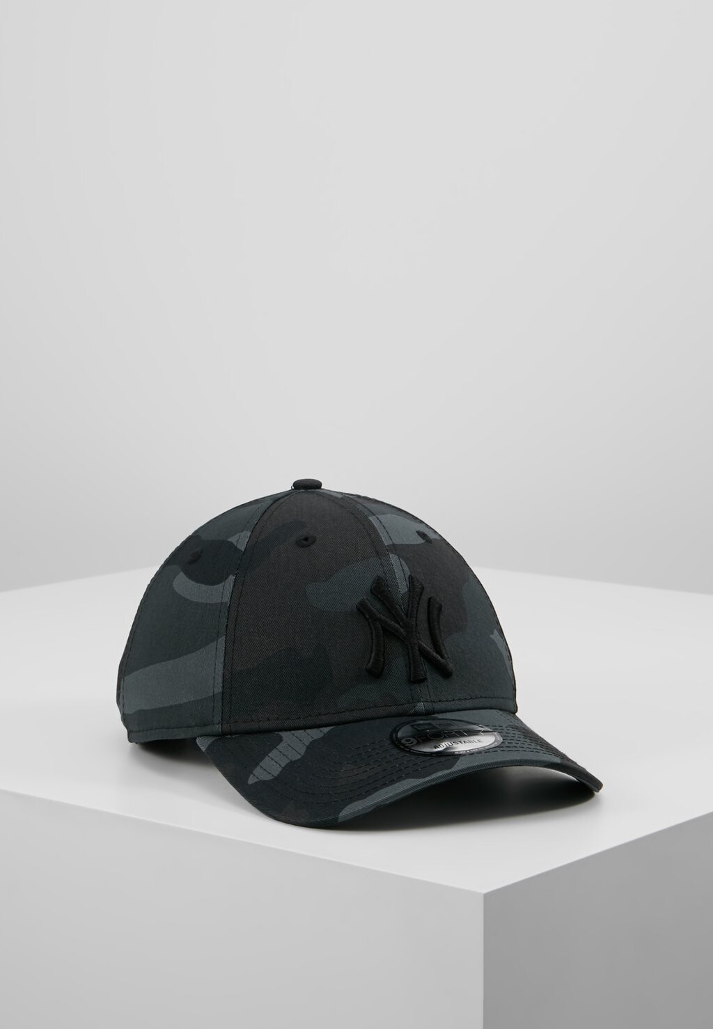 

Бейсболка New Era