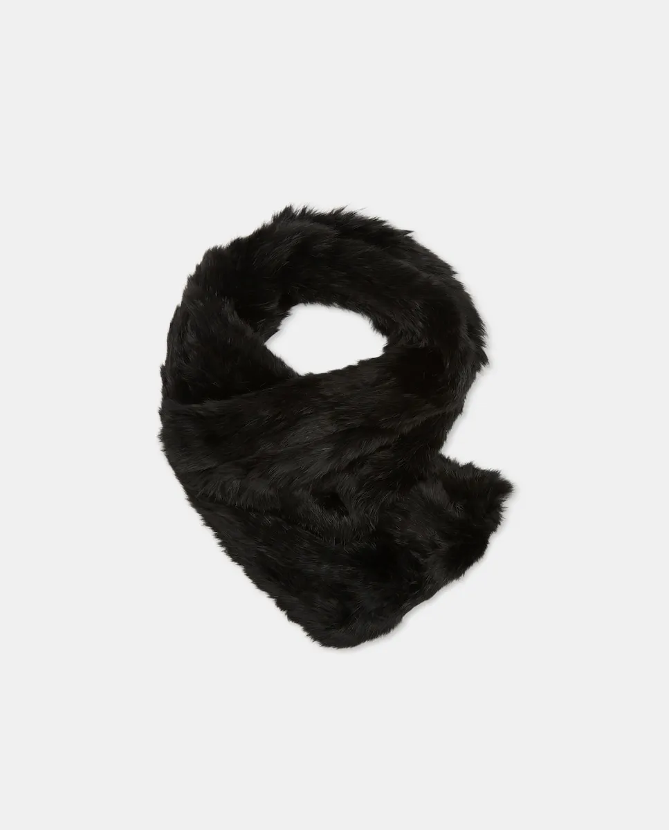 

Перекрещивающийся воротник из кролика Latouche, черный