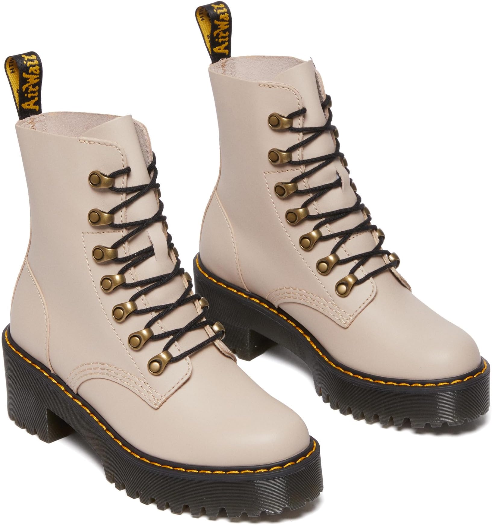 

Ботинки Dr. Martens Leona, цвет Vintage Taupe Smooth