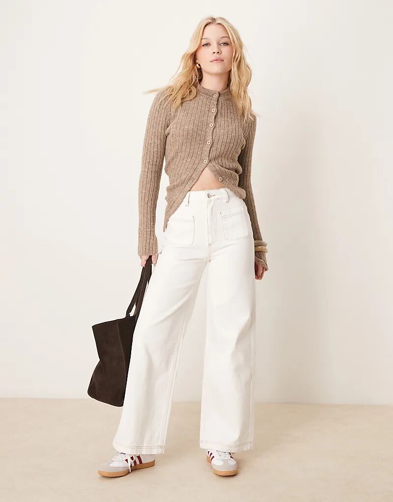 

Широкие джинсы с накладным карманом ASOS DESIGN