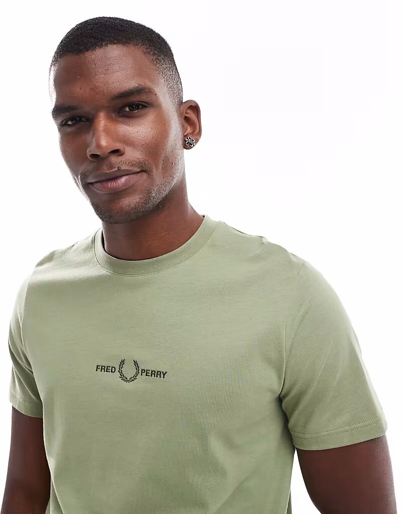 

Футболка с вышитым логотипом Fred Perry зеленого цвета