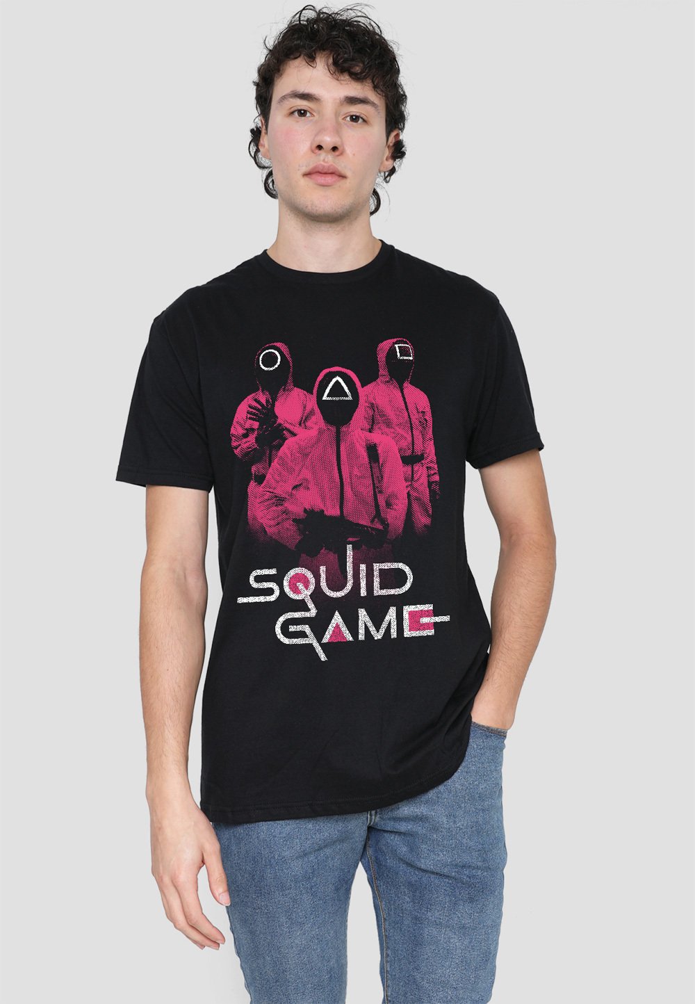 

Футболка с принтом SQUID GAME GUARDS AT THE READY NETFLIX, черный