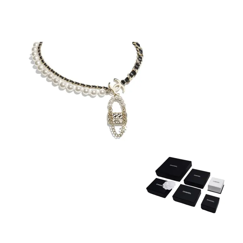 

Женское ожерелье CHANEL