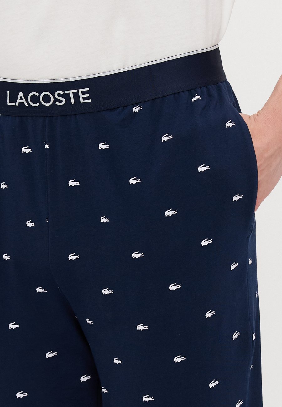 Пижамные брюки Lacoste LOUNGEWEAR PYJAMA PANTS, Bleu Marine/Blanc/Dark Blue — фото 4