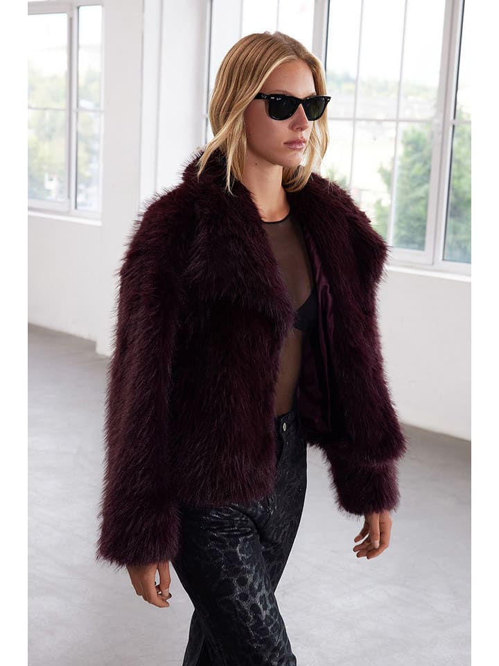 

Trendyol Куртка переходного цвета красного цвета