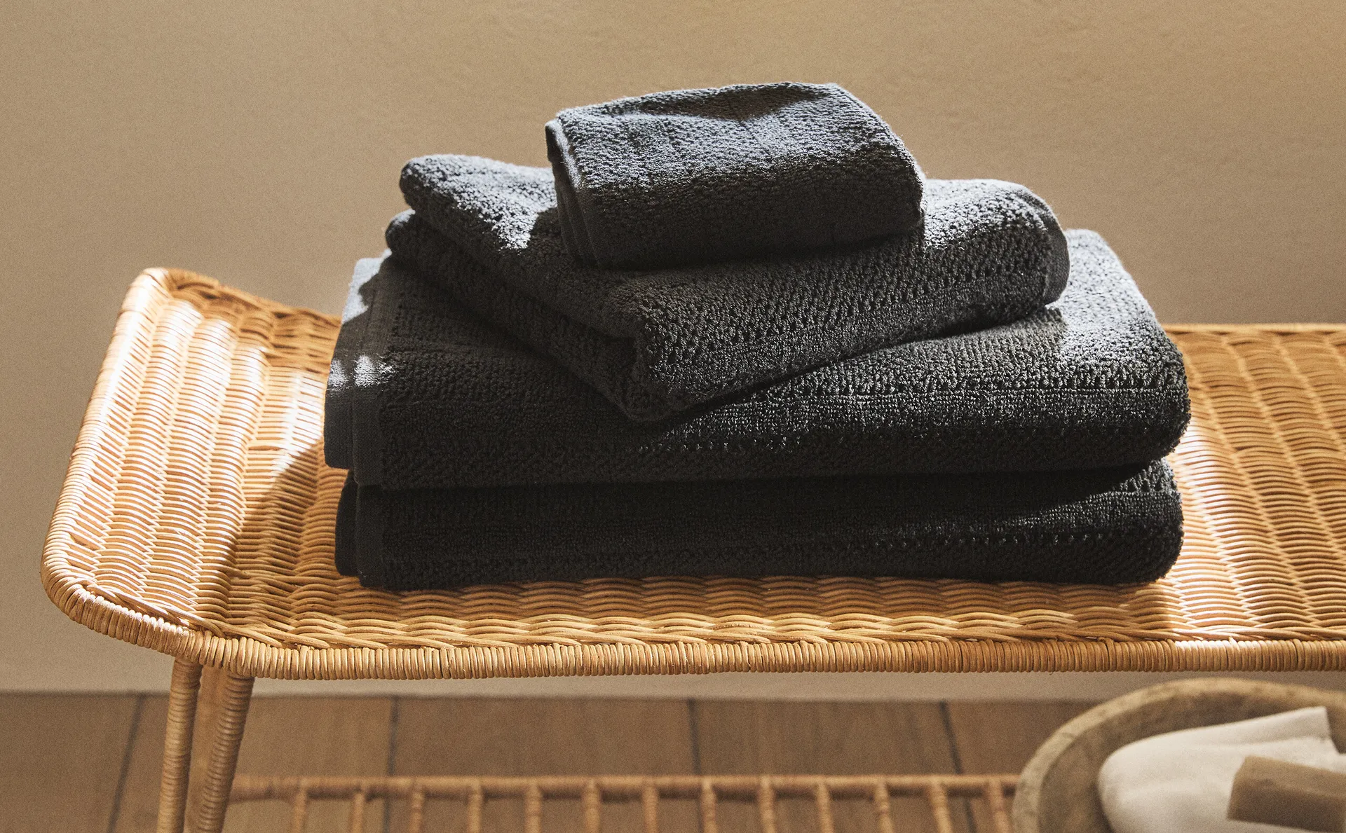 

Текстурированное полотенце Zara Home, черный