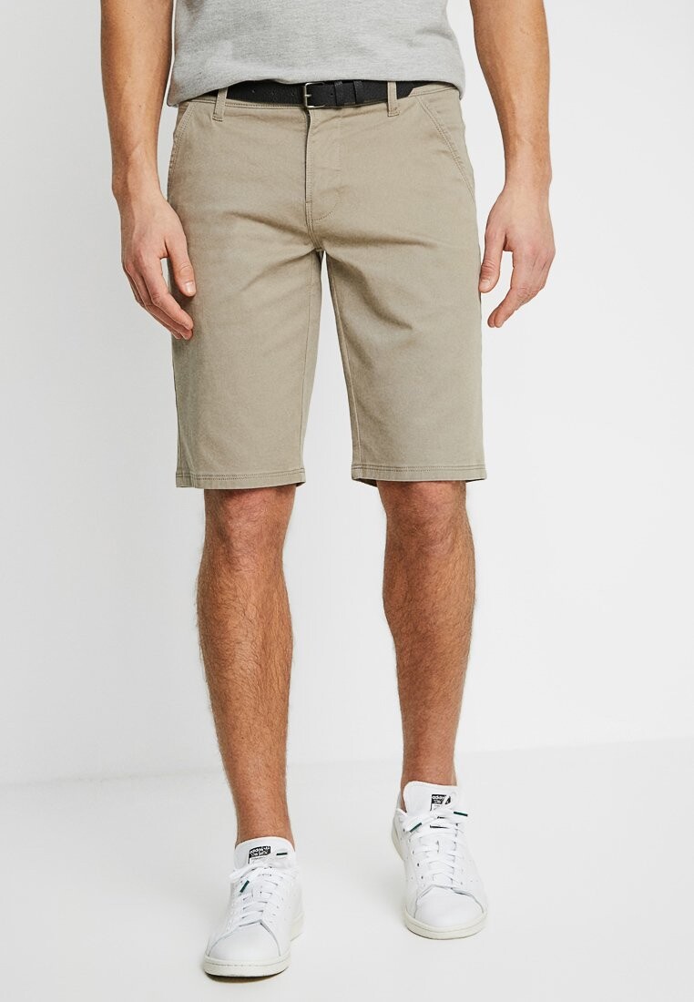 

Шорты CLASSIC CHINO BELT Lindbergh, цвет dark sand