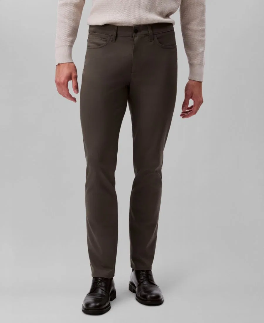 Мужской комплект: брюки CK Move 365 Slim-Fit Performance Stretch и рубашка с длинными рукавами из шамбре Slim-Fit на пуговицах Calvin Klein