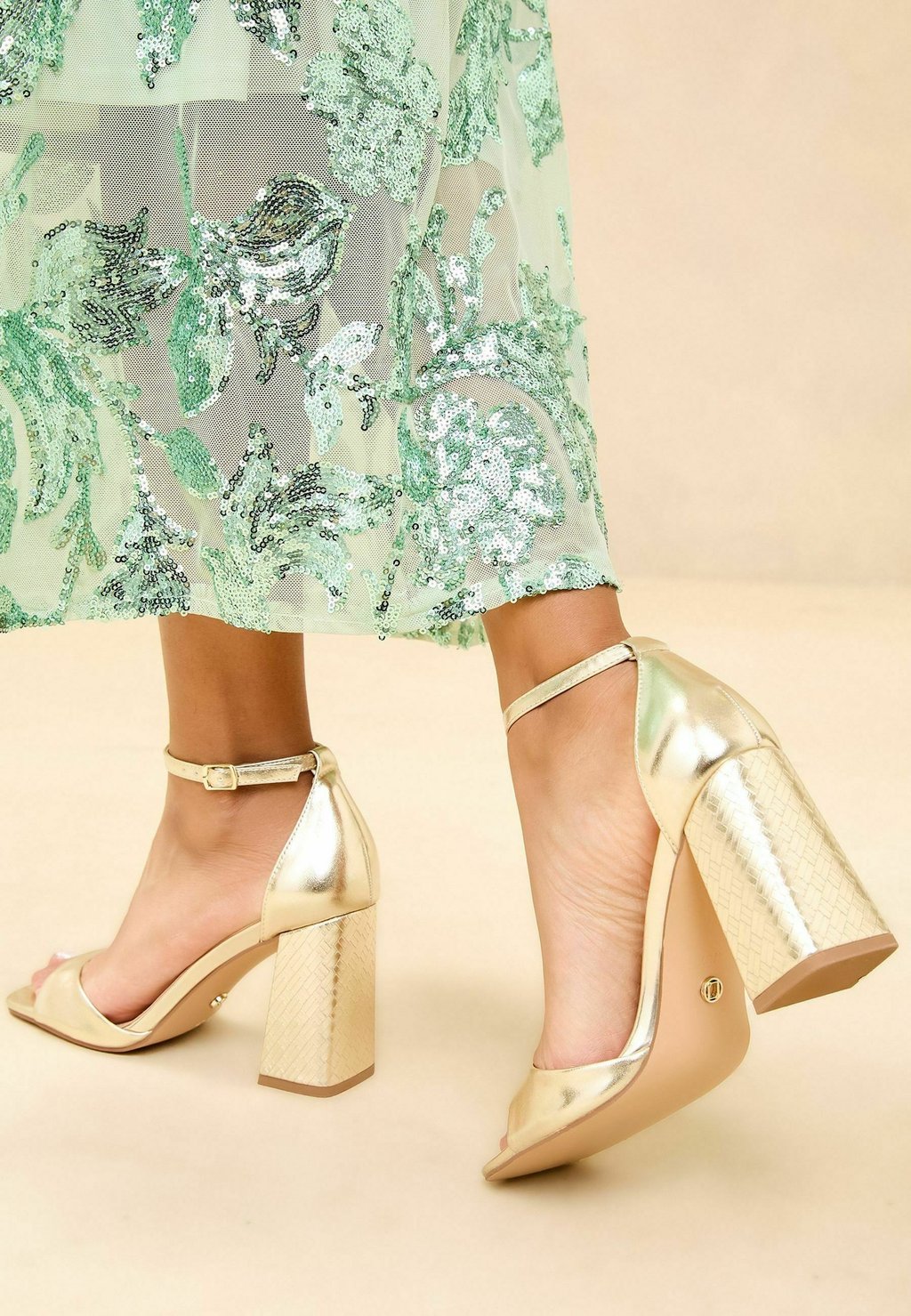 Босоножки на высоком каблуке Sandals Lipsy, золотой — фото 4