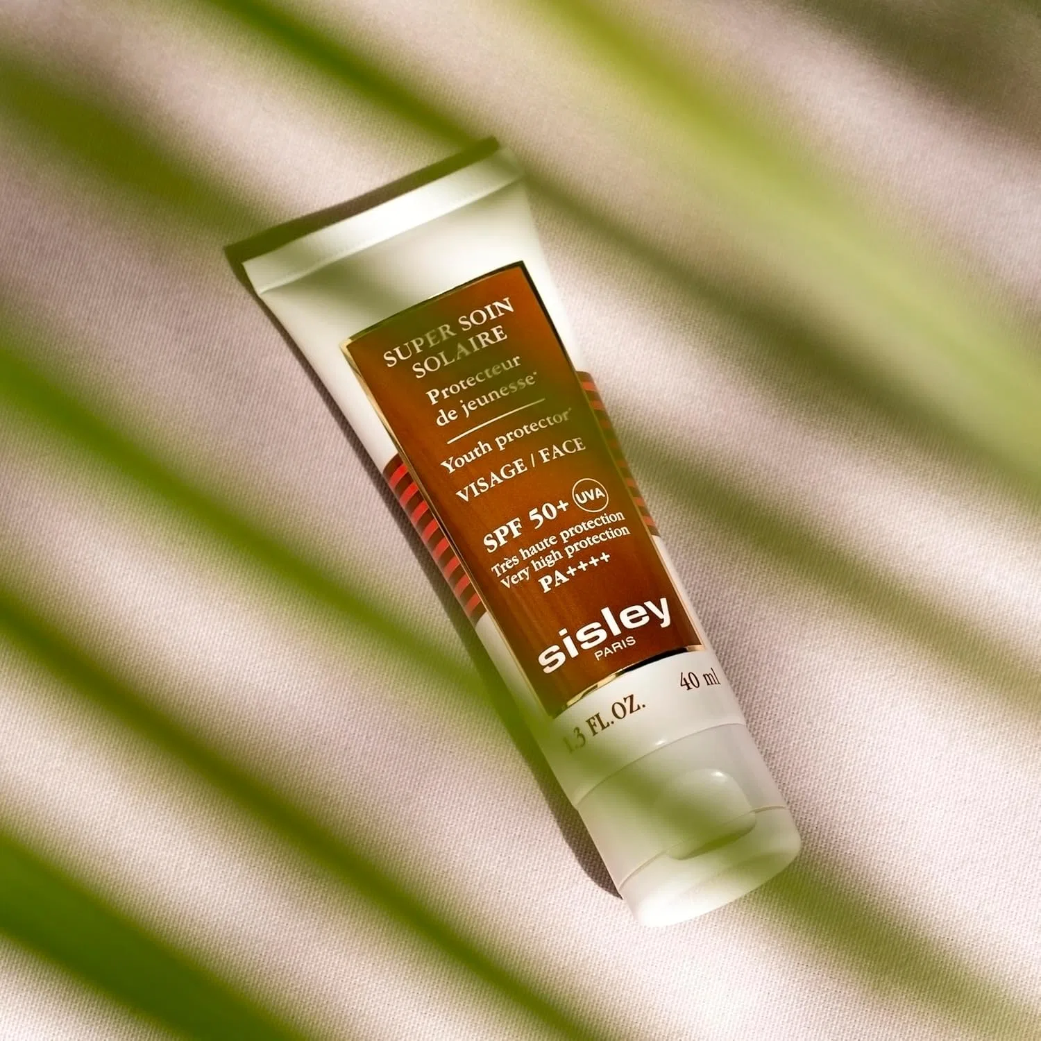 Солнцезащитный крем для лица «Super Soin Solaire Visage» SPF 50+ от Sisley Sisley Paris — фото 4