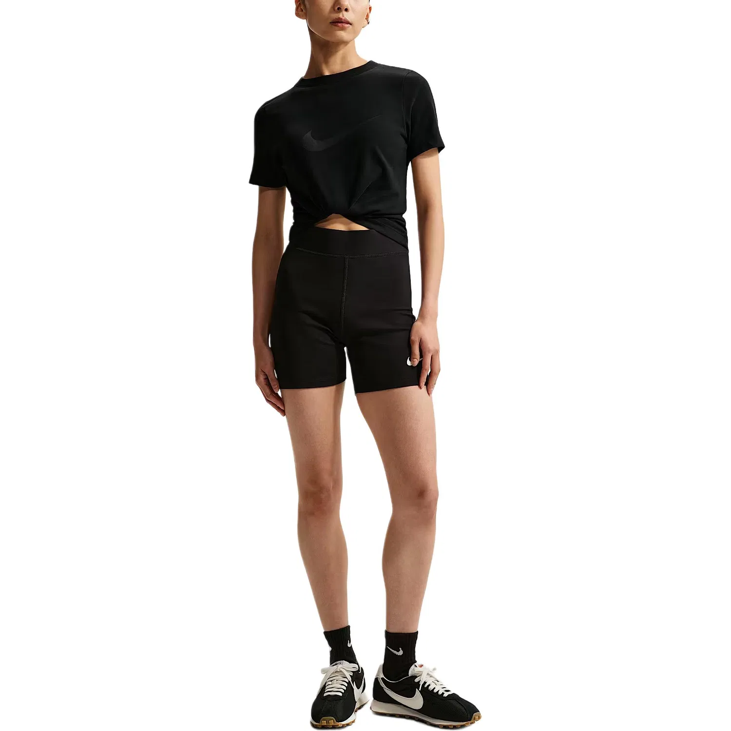 Спортивная футболка Sportswear женская Nike, Black/Black — фото 3