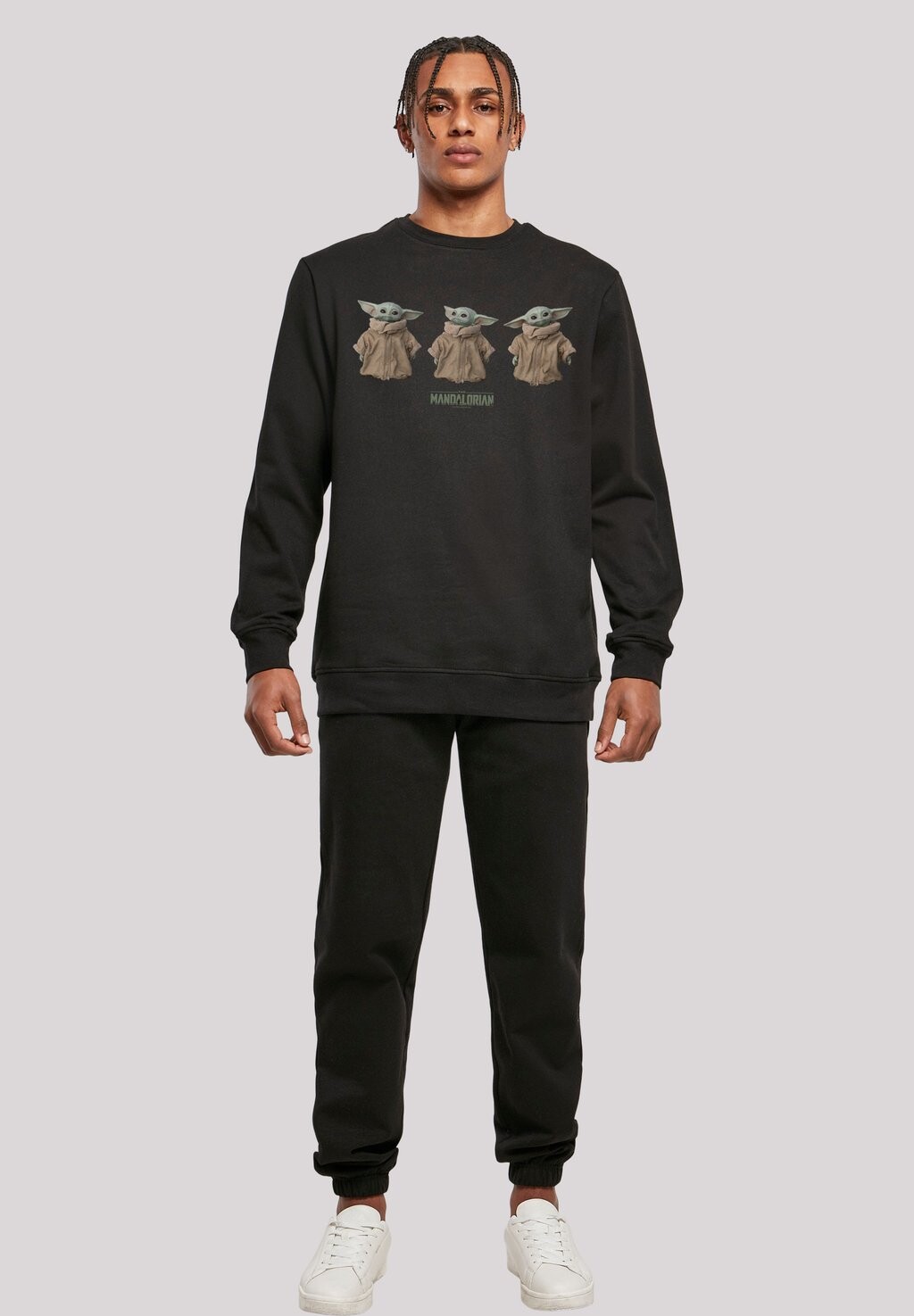 

Толстовка STAR WARS THE MANDALORIAN THE CHILD POSES F4NT4STIC, черный