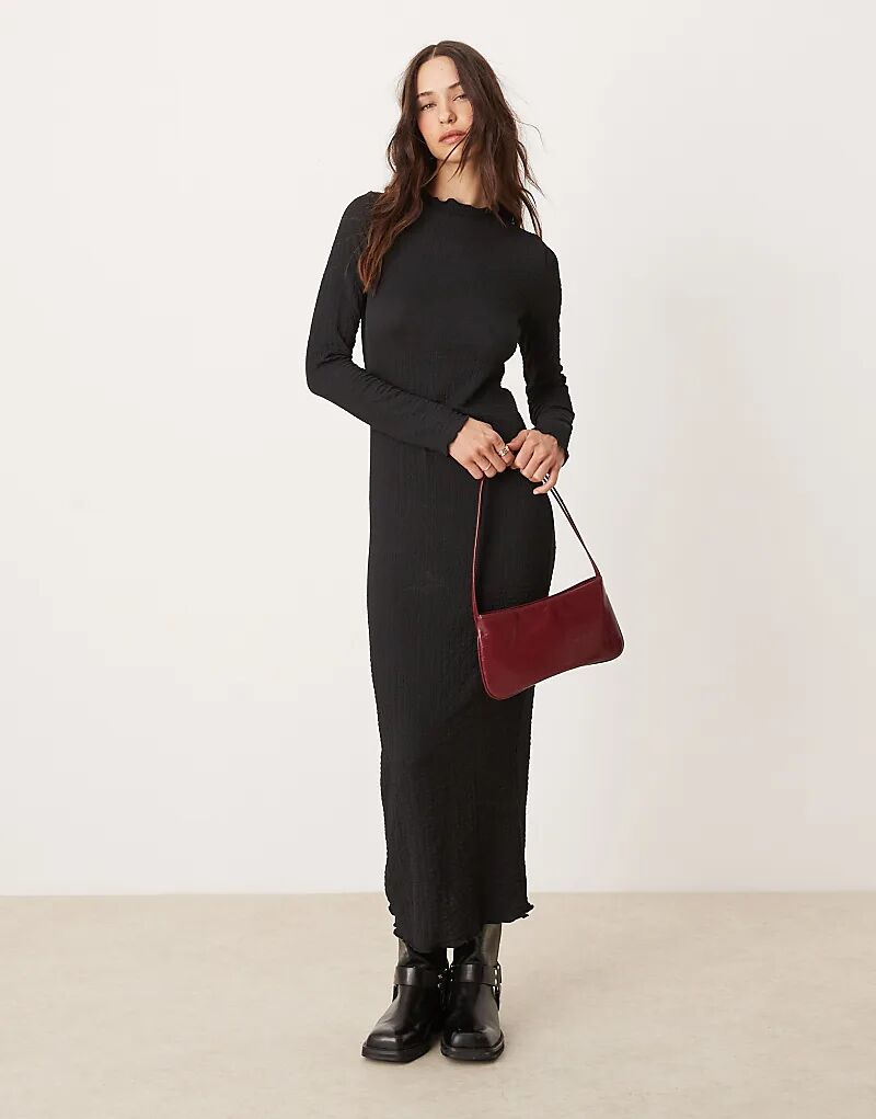 

Мятое платье миди с длинными рукавами черного цвета New Look