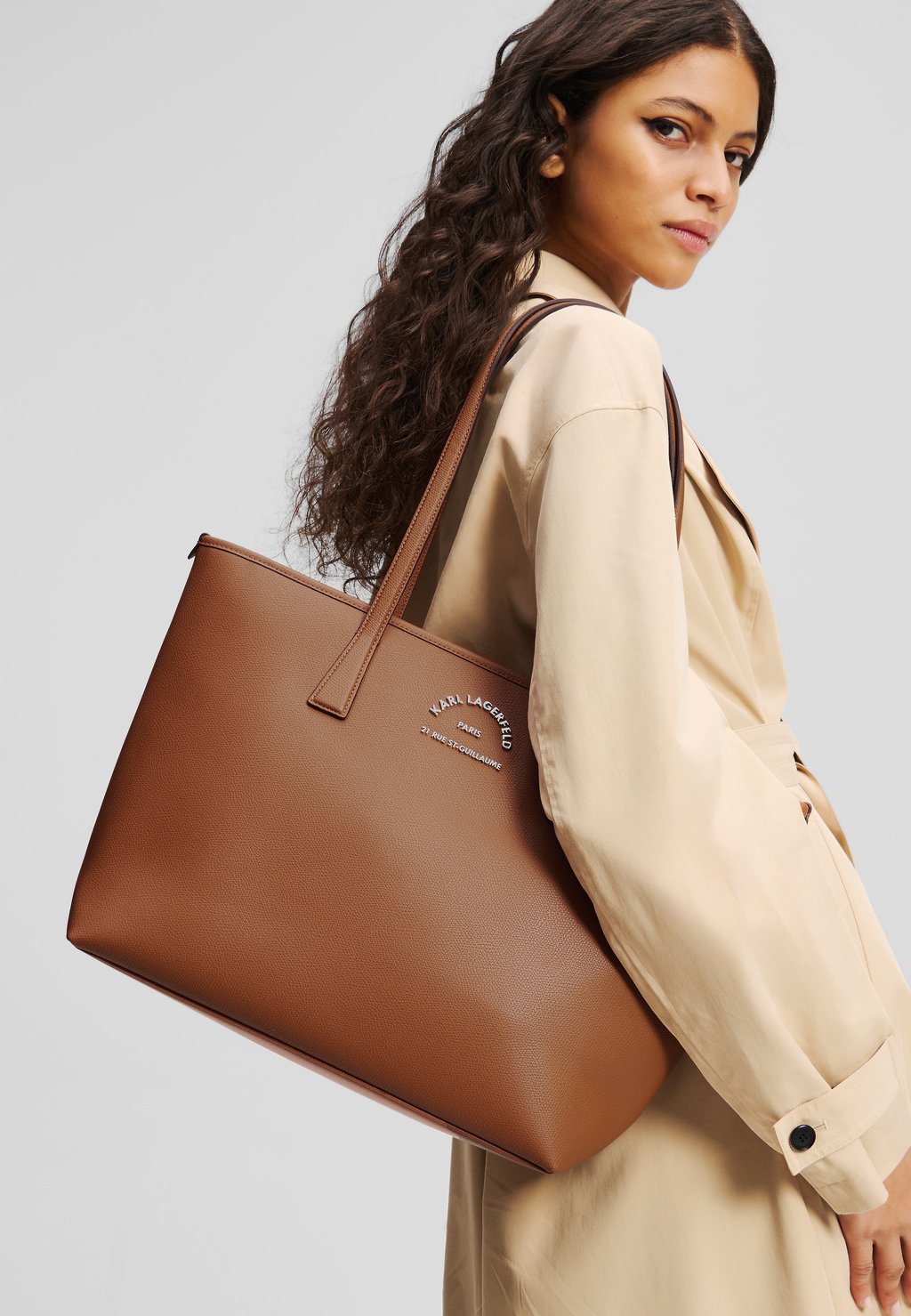 

Сумка-тоут K/RSG TOTE KARL LAGERFELD, коричневый