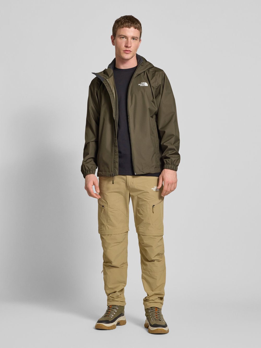 

Ветровка с этикеткой, модель «QUEST» The North Face, оливковый