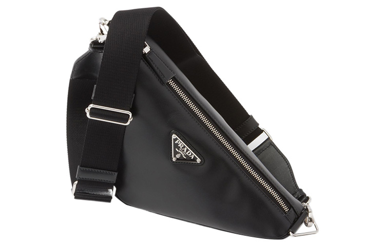 PRADA Кожаная треугольная сумка кроссбоди, мужская наплечная сумка black — фото 2