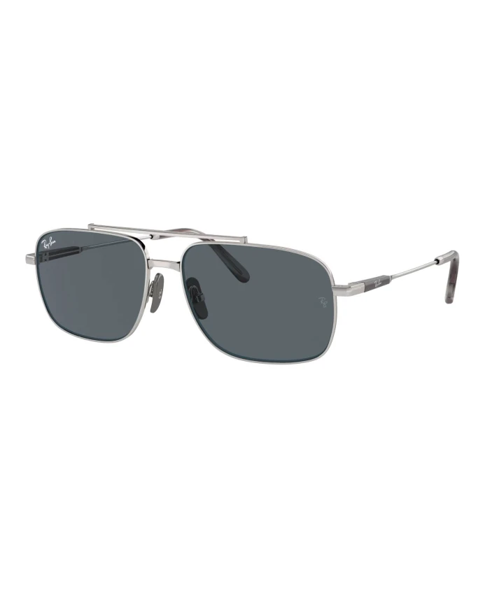 

Легендарная коллекция солнцезащитных очков Ray-Ban, серый