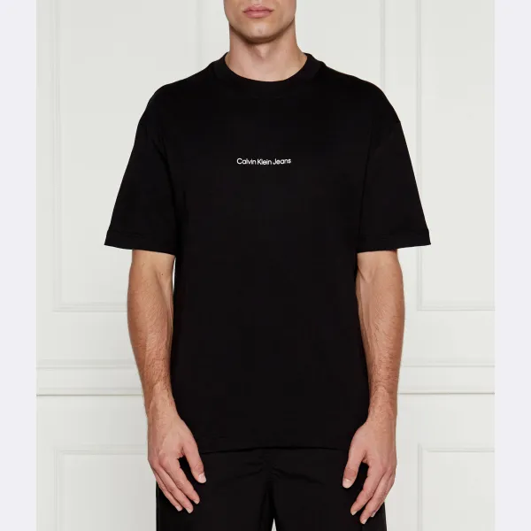 

Футболка стандартного кроя Calvin Klein, черный