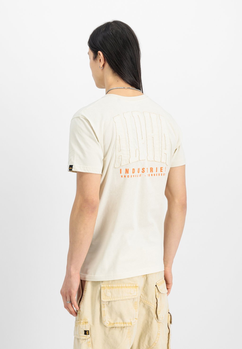 

Футболка с принтом COACH BACK EMBROIDERY Alpha Industries, белый
