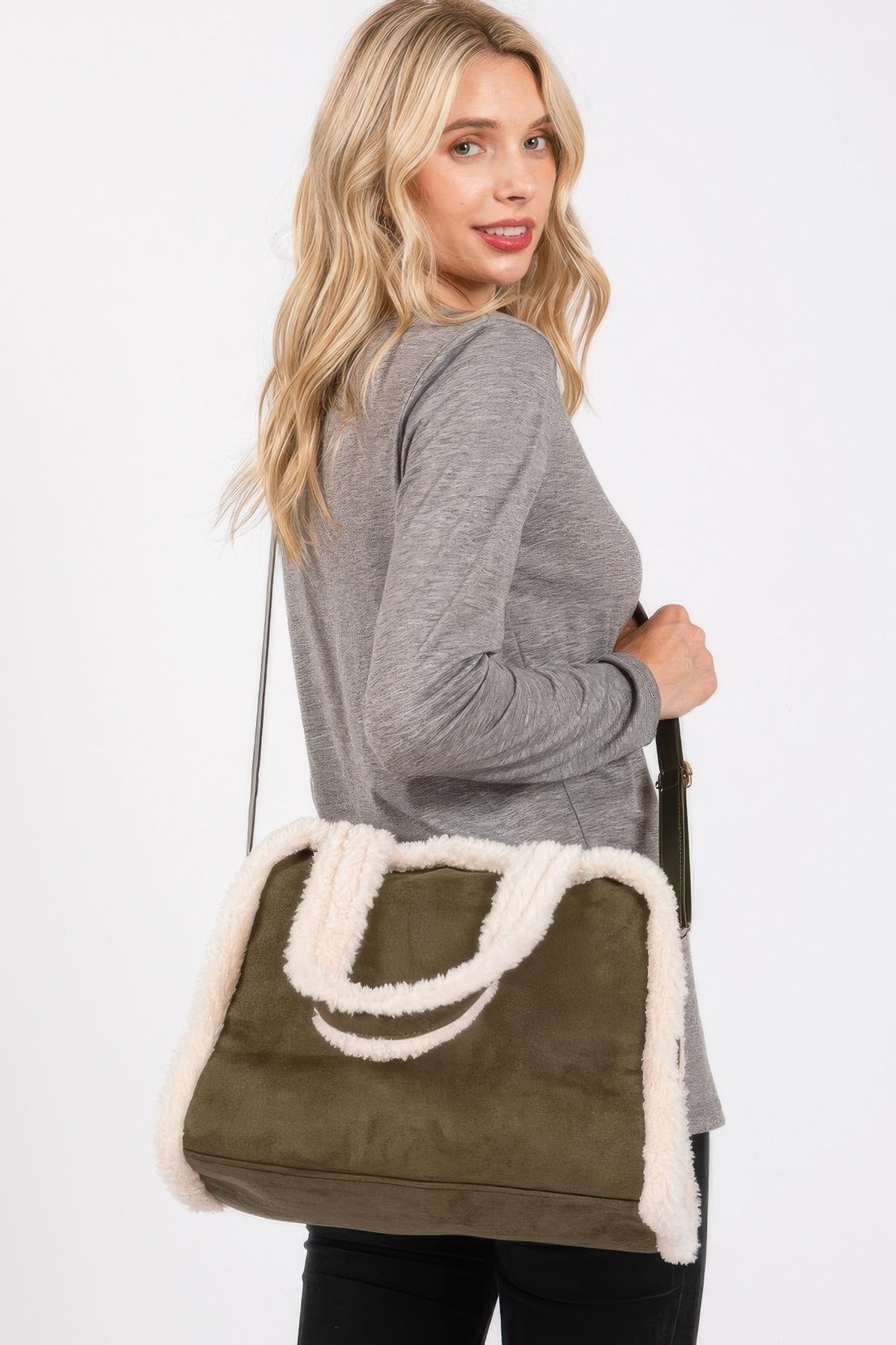 

Сумка-тоут и кроссбоди с отделкой из флиса FASHNZFAB, оливковый