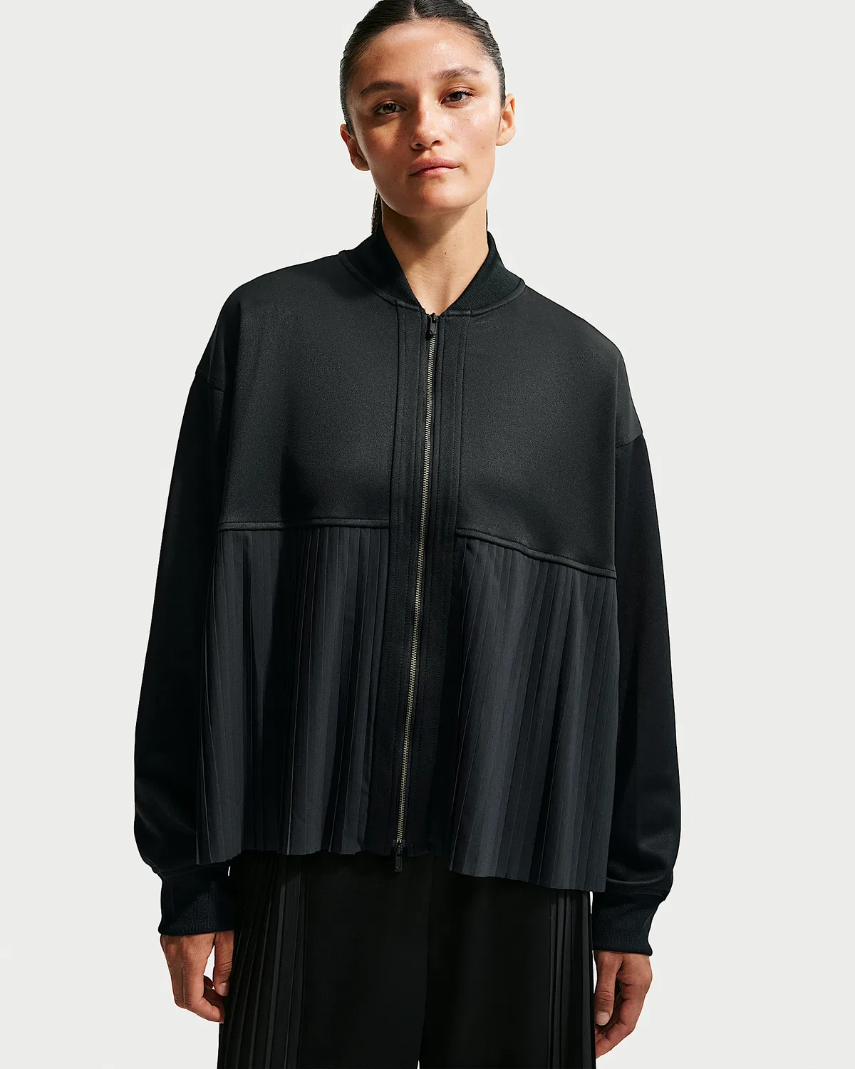 Женская плиссированная куртка Nike Sportswear, Black/Sail