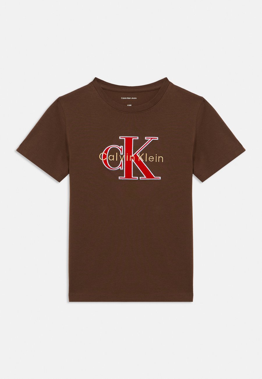 

Футболка Calvin Klein Jeans MONOLOGO UNISEX, Legacy Brown/Brown, Коричневый, Футболка Calvin Klein Jeans MONOLOGO UNISEX, Legacy Brown/Brown