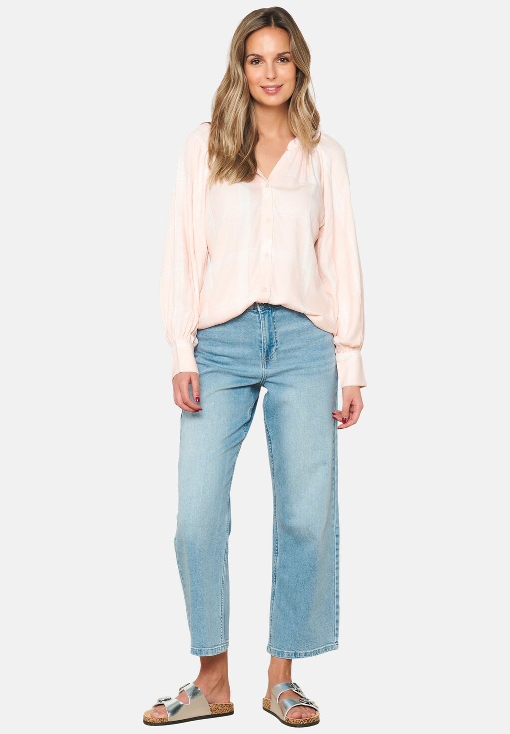 

Блуза WITH VOLUME SLEEVES LolaLiza, роза
