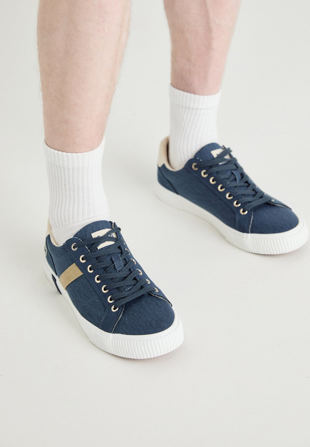 

Кроссовки MATEO MEN LOW Lee, цвет Dark Denim