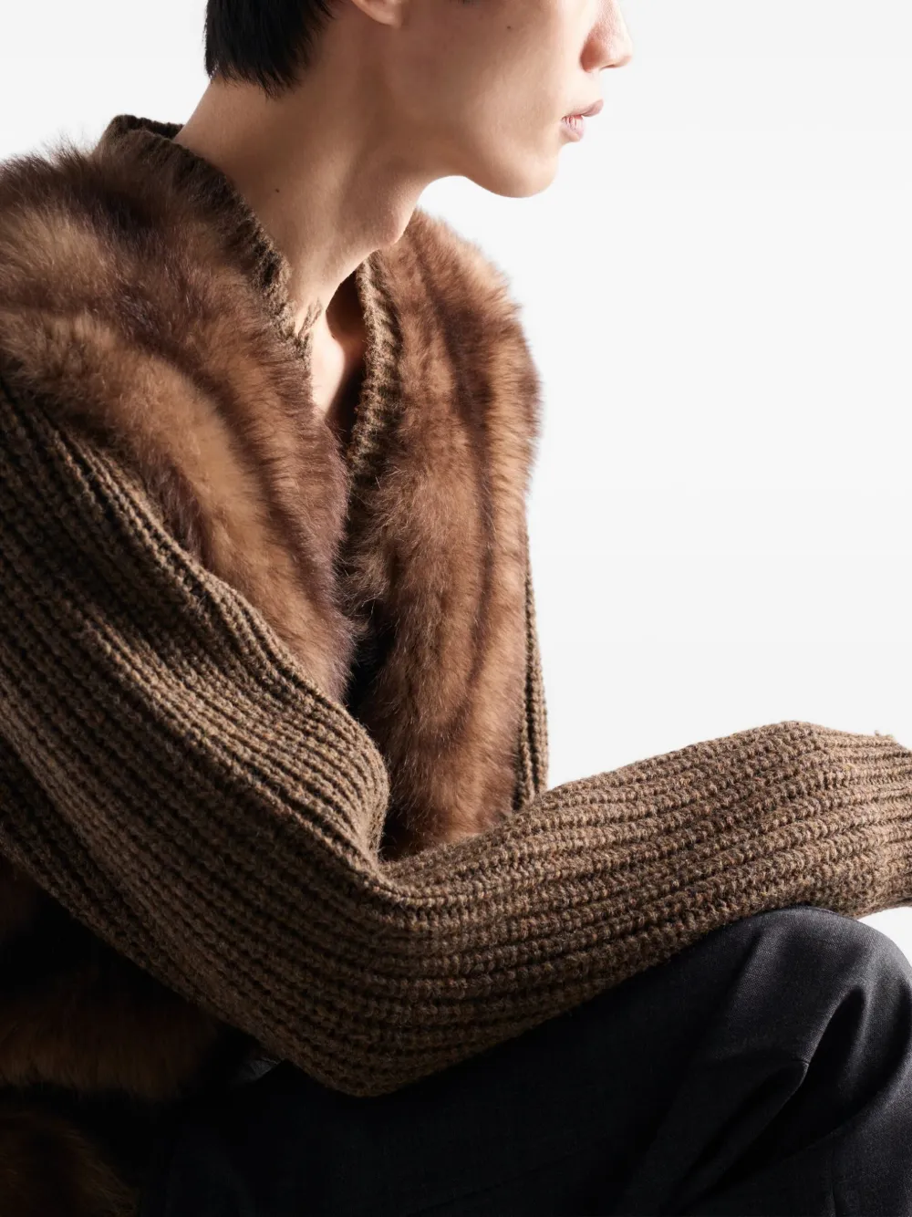 Шерстяной кардиган с отделкой из овчины Prada, коричневый — фото 4