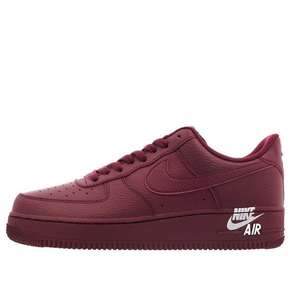 

Кроссовки air force 1 07 Nike, красный