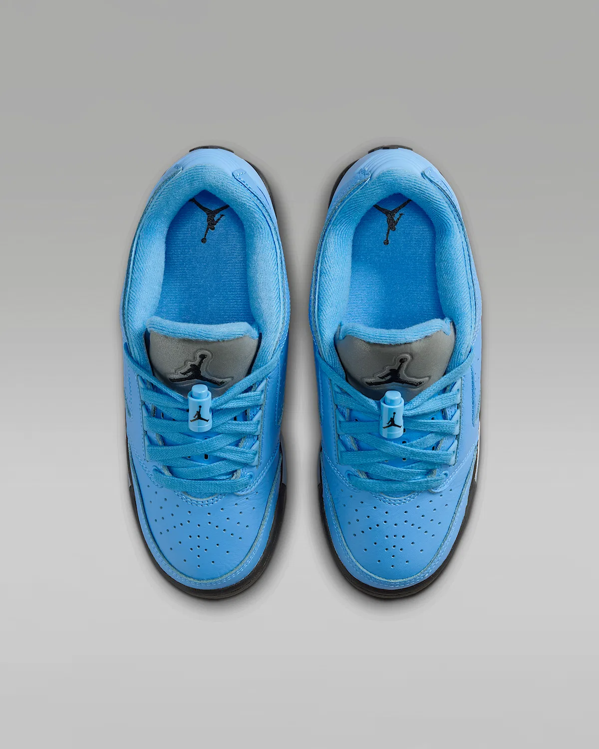 Кроссовки Big Kids' Shoes Air Jordan Sixty Plus Low, University Blue/Obsidian/White — фото 4