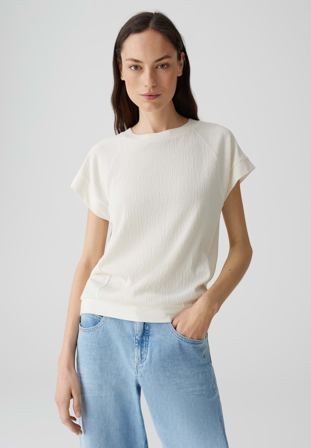 

Базовая футболка REGULAR FIT OPUS, кремовый