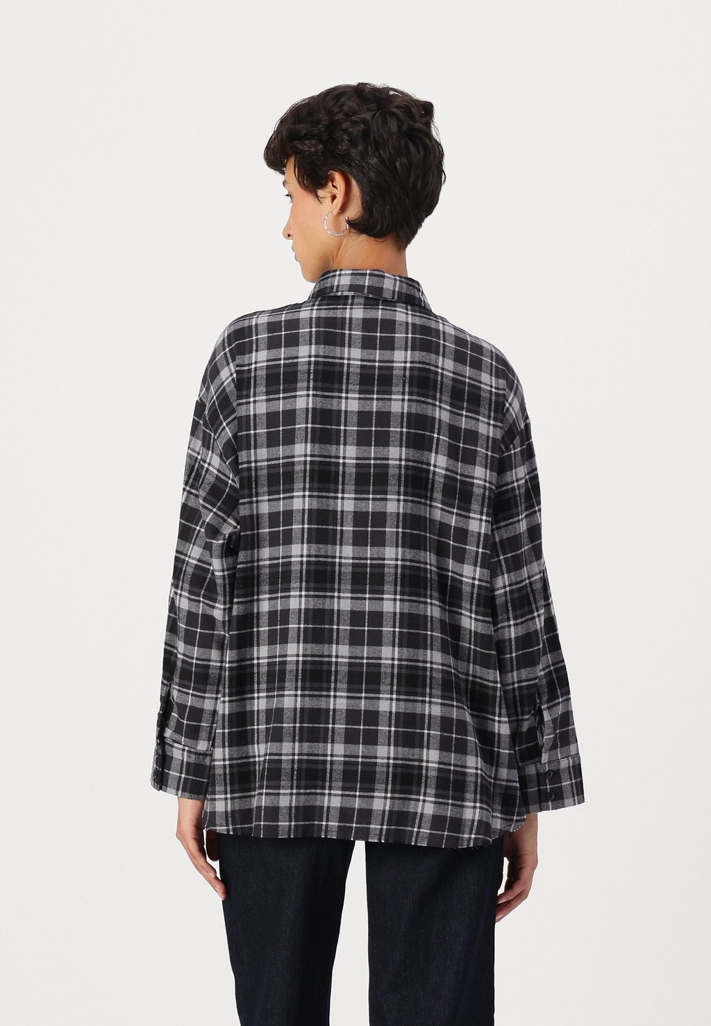 

Блузка на пуговицах ONLNEW GRACE CHECK SHIRT ONLY, черный