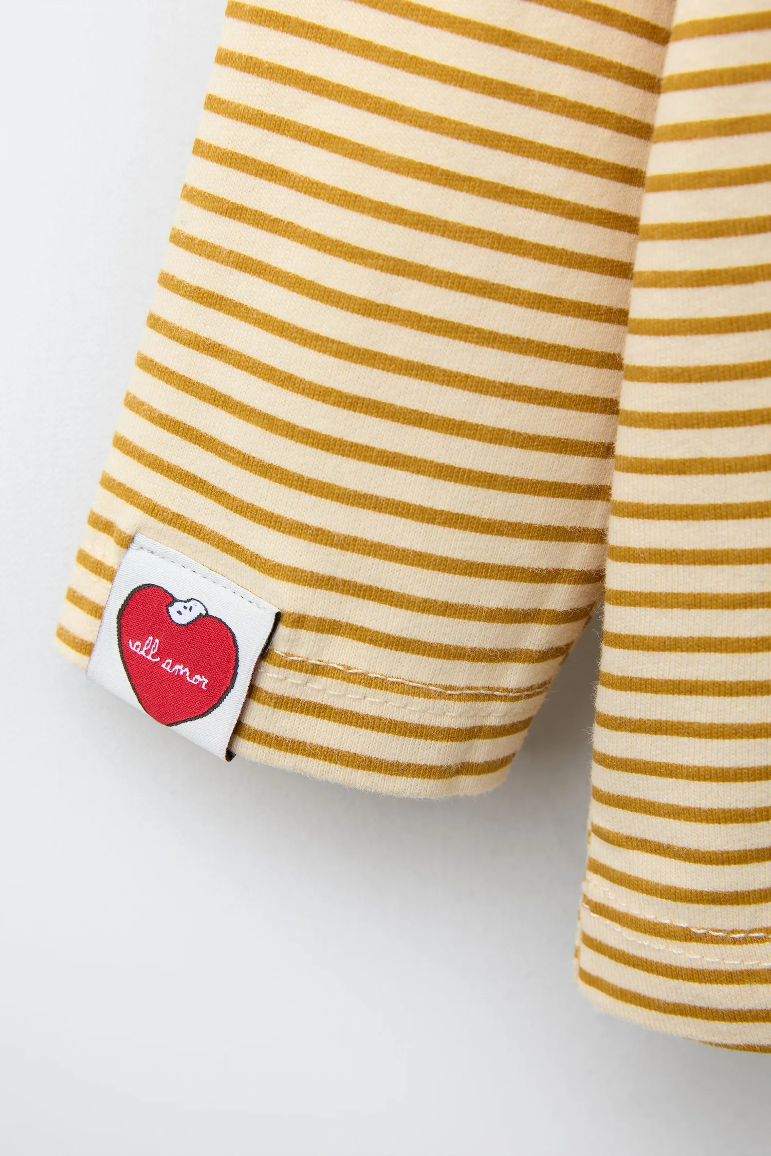 Полосатая футболка snoopy peanuts Zara, охра — фото 4