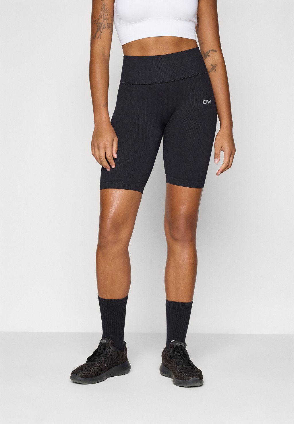 

Леггинсы DEFINE SEAMLESS BIKER SHORTS ICANIWILL, черный
