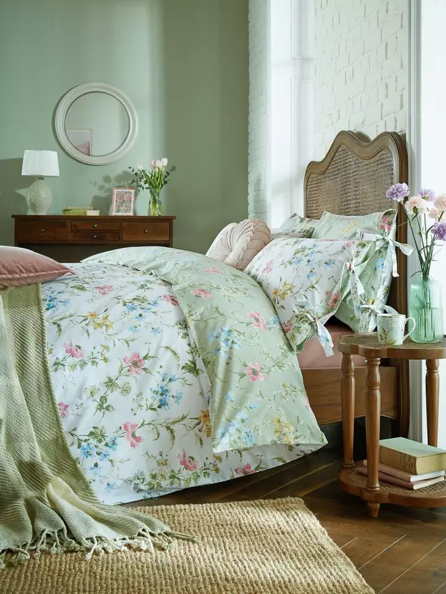 

Комплект пододеяльников Laura Ashley Poppy Mead Duvet