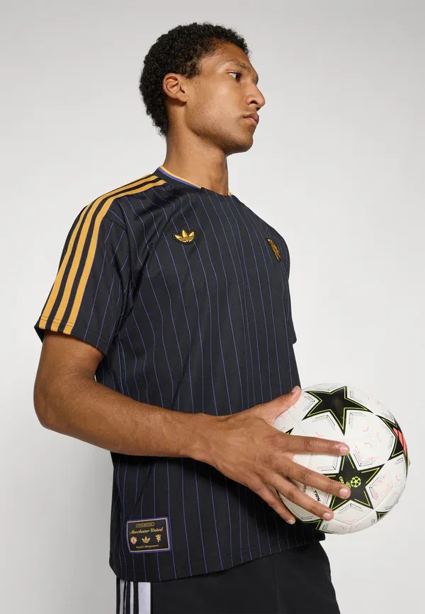 Футболка Manchester United Icon Club Wear Adidas Originals, черный — фото 4
