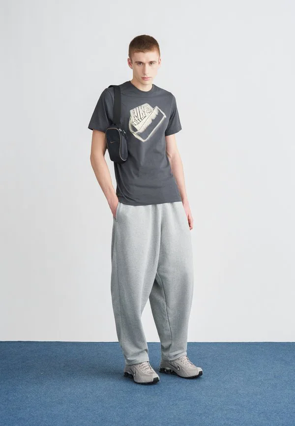 Футболка с принтом blur futura Nike Sportswear, Anthracite — фото 2